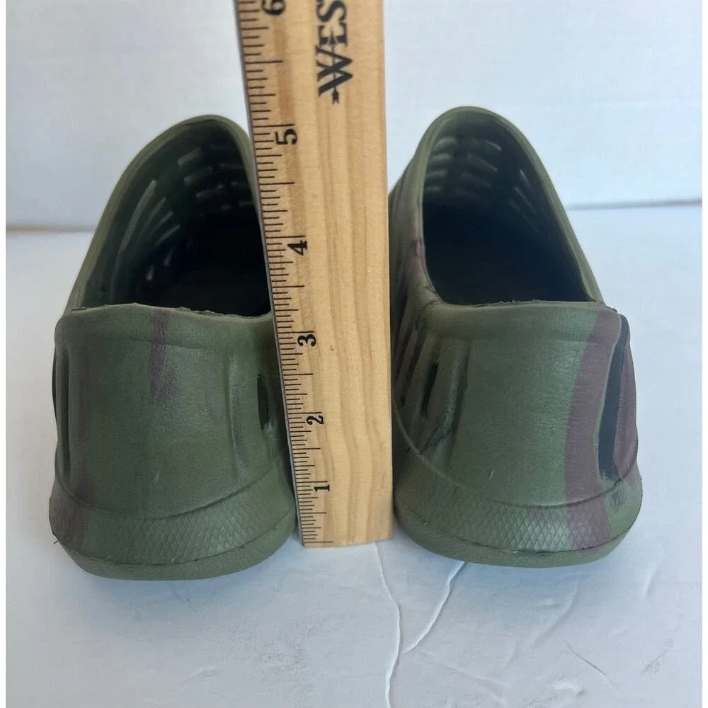 OT Revolution Camo Green and Brown Men's Rubber Water Slip On Shoes‎ Small  8-9